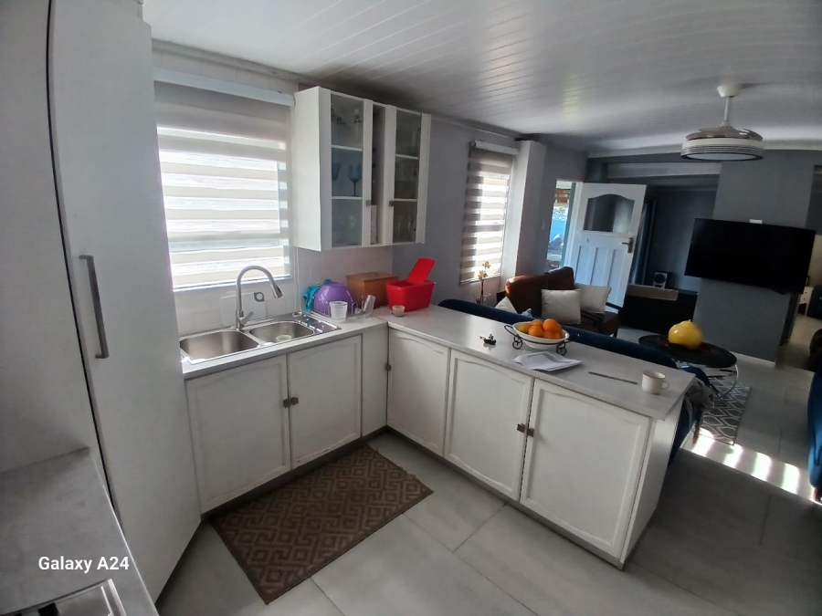 To Let 3 Bedroom Property for Rent in Cambridge West Eastern Cape